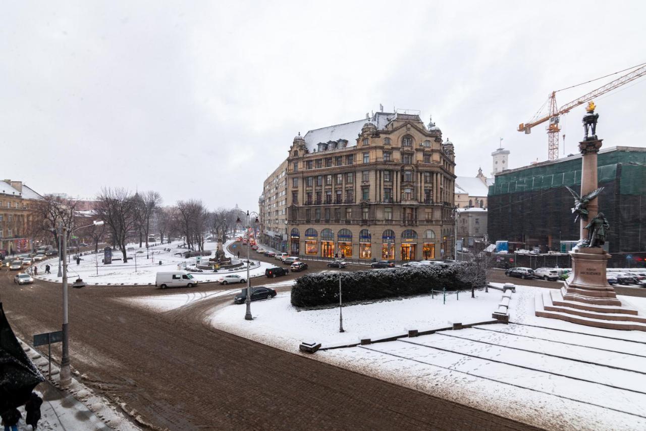 Romari Площа Міцкевича Lviv Dış mekan fotoğraf